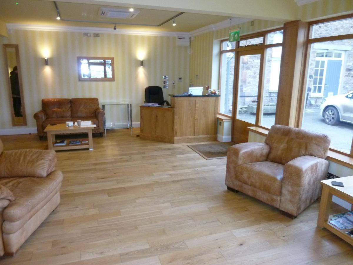 The At Inn