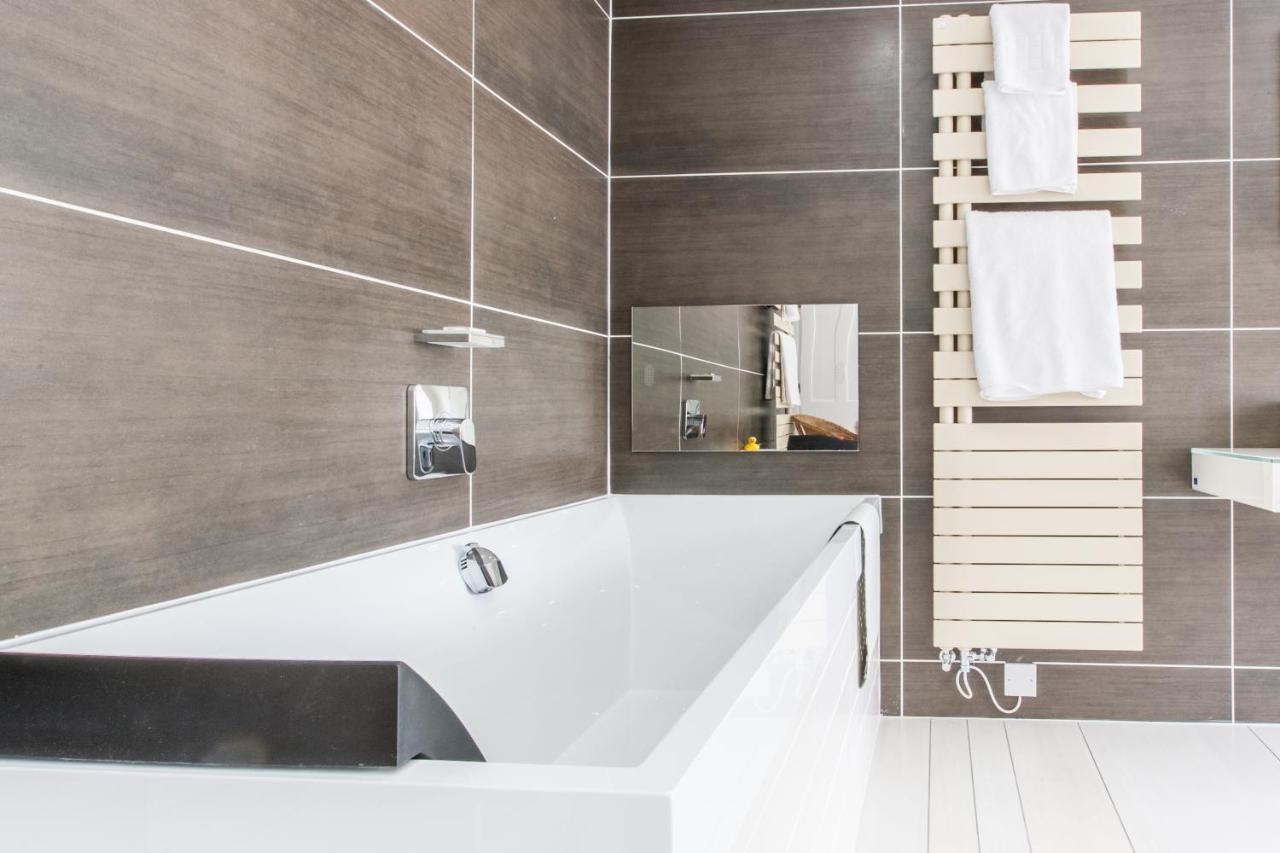 The At Inn 5*