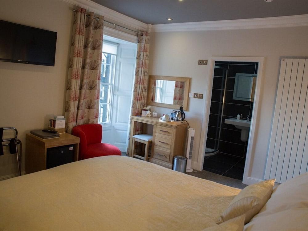 The At Brough Мини-отель 5*